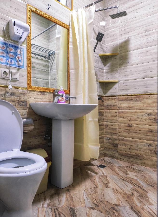 Sophia'S Guesthouse Степанцмінда Екстер'єр фото